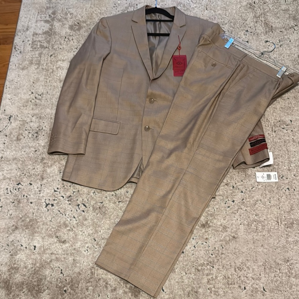 Bocaccio Uomo Classic Tan Men's Suit Set - Size 40R - NWT
